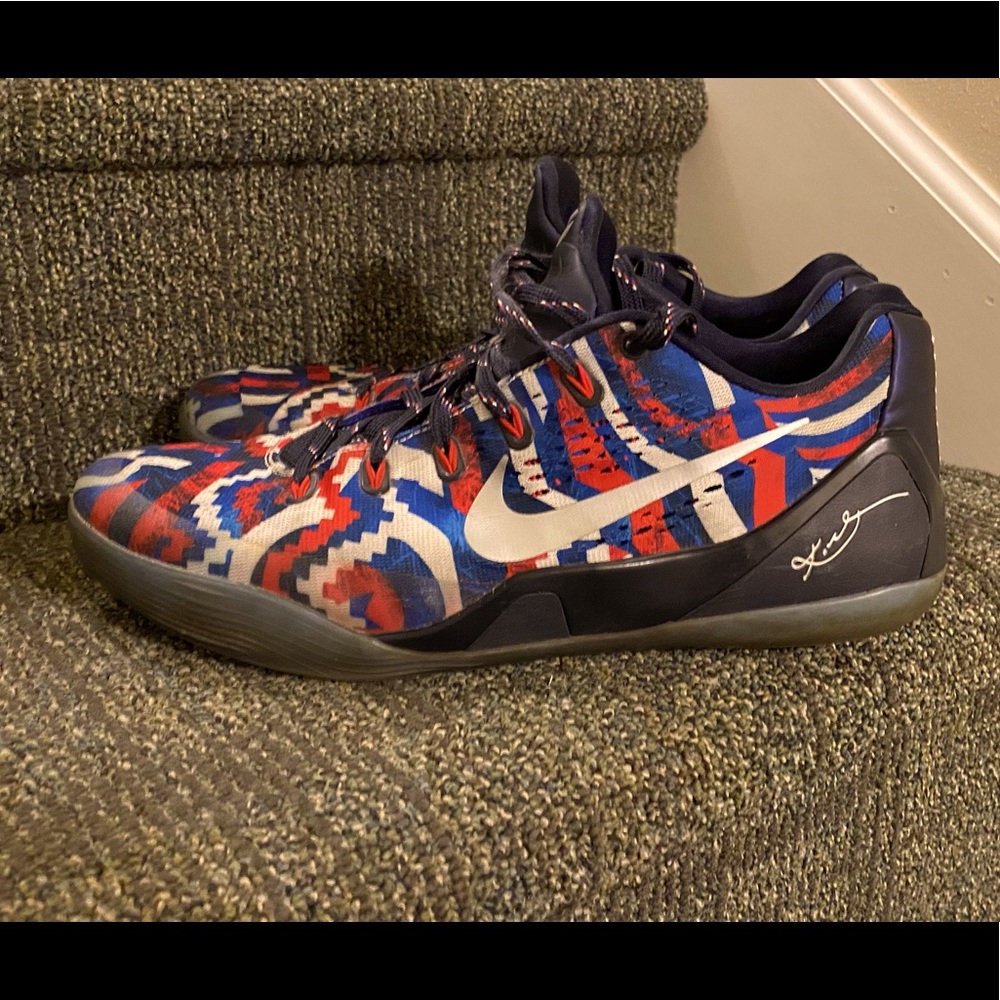Kobe 9 Independence Day (American Flag) | Size 11